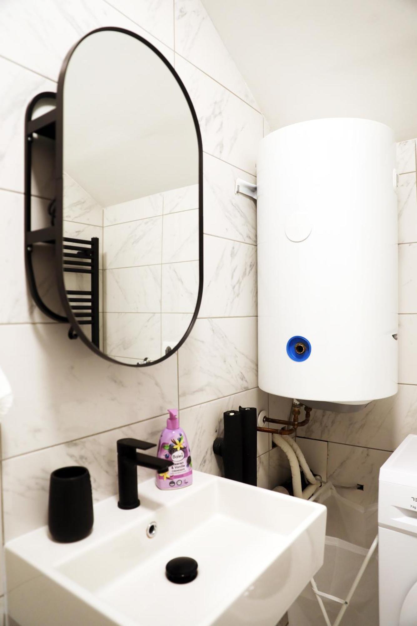 Apartment Fala - Self Check-in 0-24, Fast Wi Fi, Center